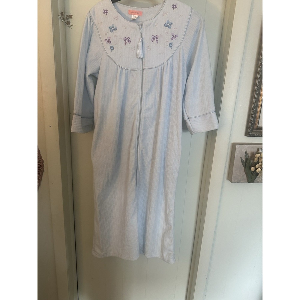 Casual Nights Womens  Zip Front  Fleece Robe  ~ Size Small